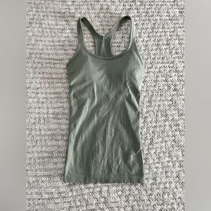 Lululemon Ebb to the Street Tank Size 2